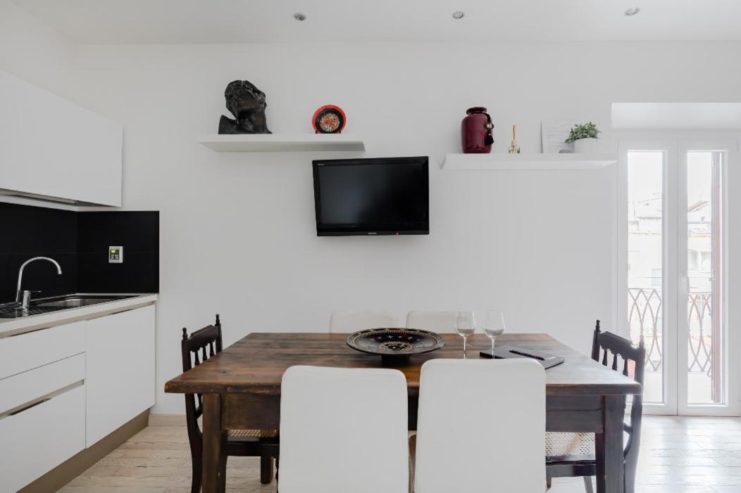 Minerva'S Place Рим Екстериор снимка